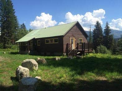 Camper submitted image from Anna Creek Cabin - 4