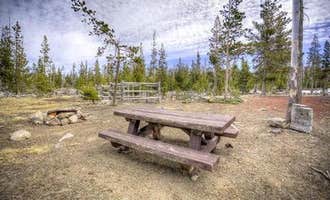 Camping near Driftwood Campground - Deschutes: Three Creeks Meadow Horse Camp, Sisters, Oregon