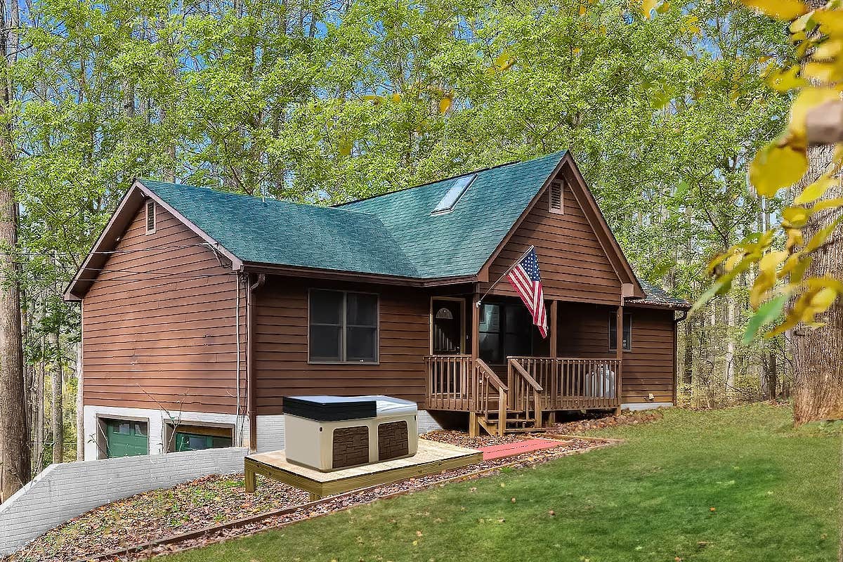 The Dyrt's photo of a cabin at Hot Tub, Deck/Grill, Game Room, WiFi at Cute Cabin near Delaplane, VA