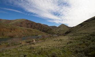 Camping near Lone Tree Campground — Cottonwood Canyon State Park: Macks Canyon Recreation Site, Moro, Oregon