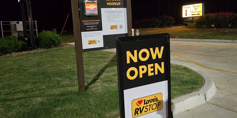 Camper submitted image from Love's RV Hookup-Lake MS 639