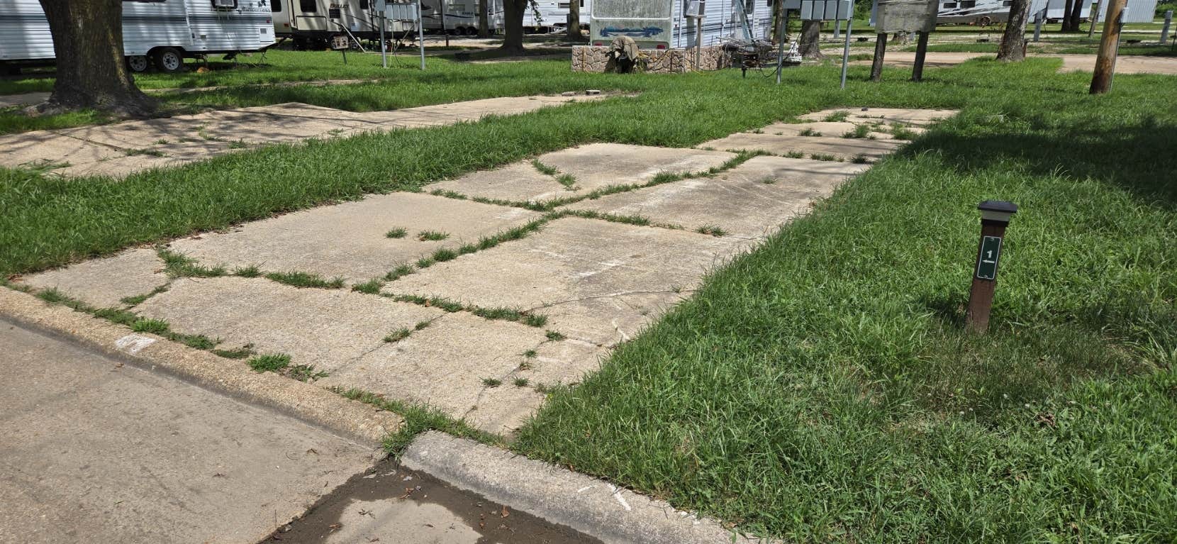 Camping near Robertsville State Park Campground: Birch Creek RV, Union, Missouri