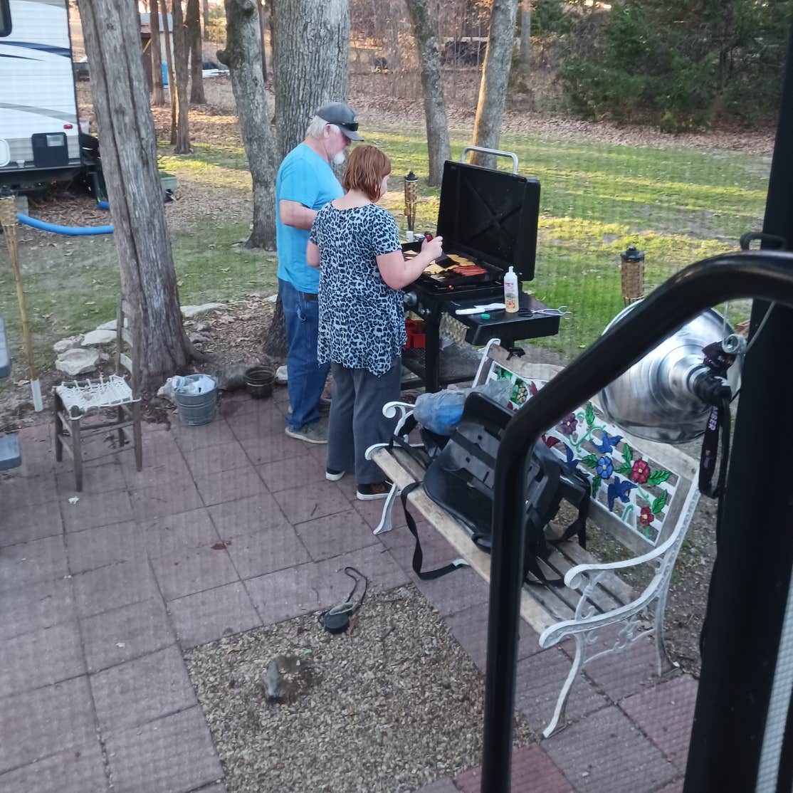 Texas Log Cabin RV Park | Canton, Texas