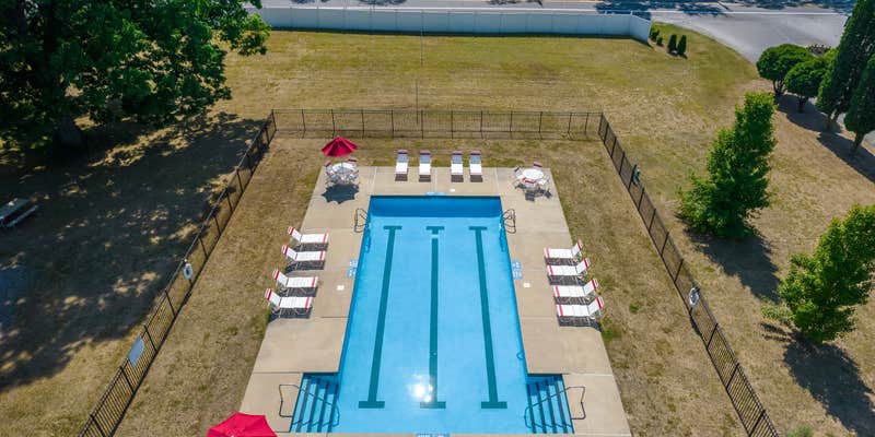 Camper submitted image from Saratoga RV Park