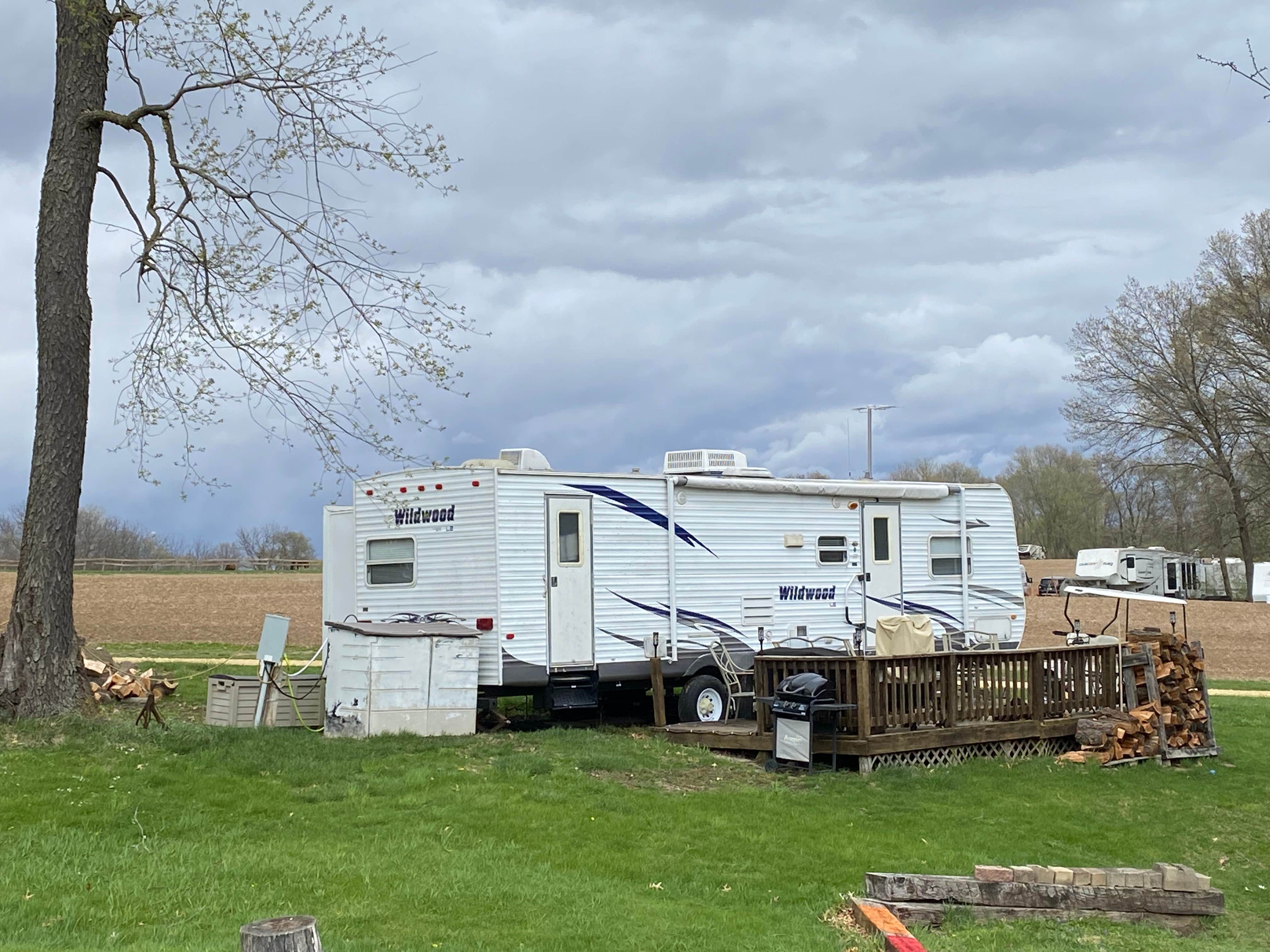 Camping near Lake LaDonna Family Campground: Hansen's Hideaway Ranch and Family Campground, Mount Morris, Illinois