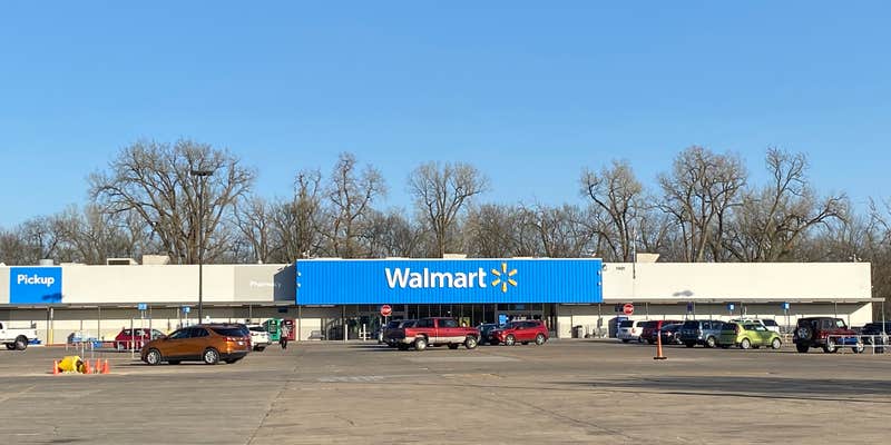 Camper submitted image from Walmart — Rock Falls Store