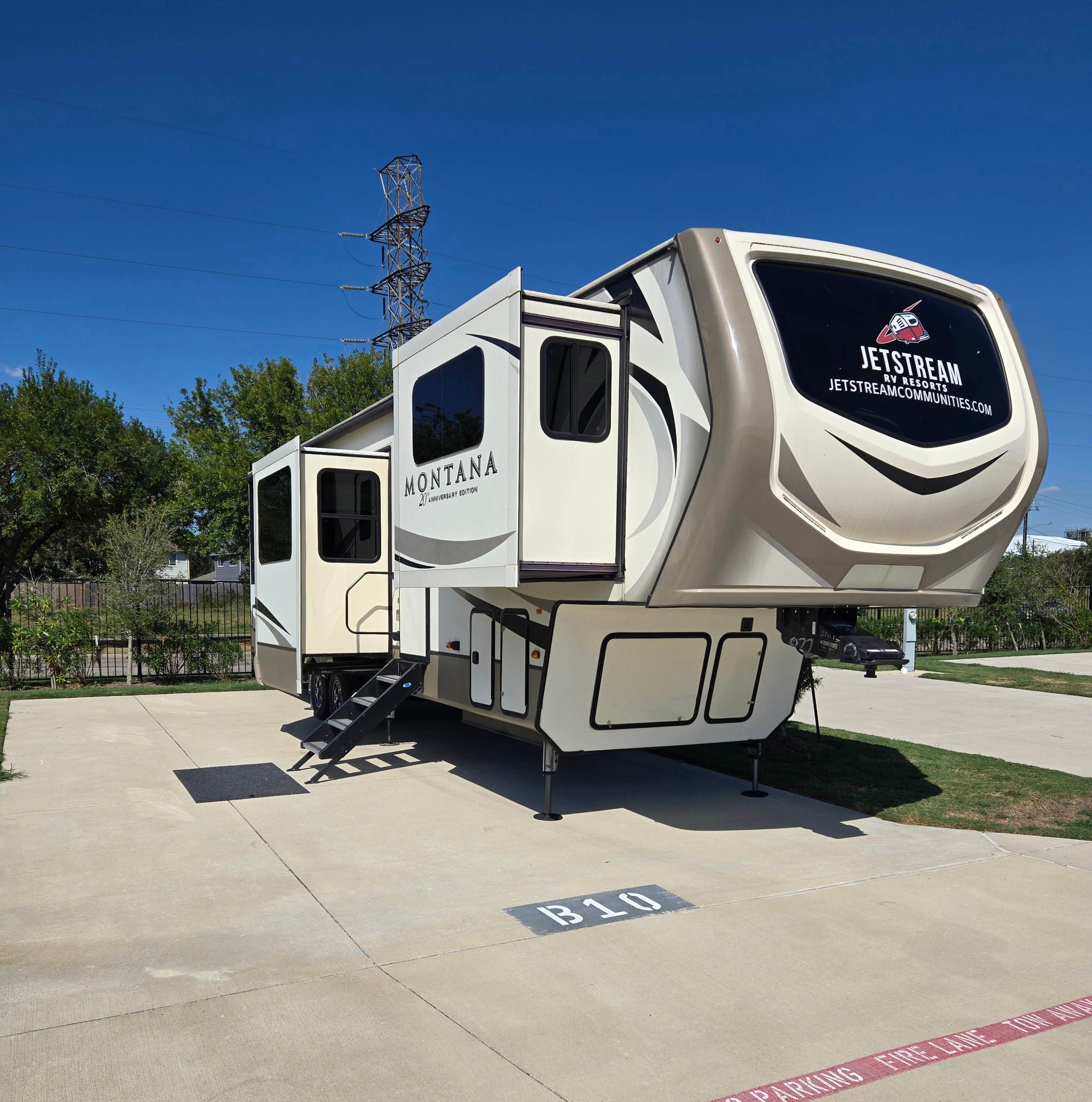 Blue Water M.'s photo of rv camping at Houston / Med Center KOA Holiday near Fresno, TX
