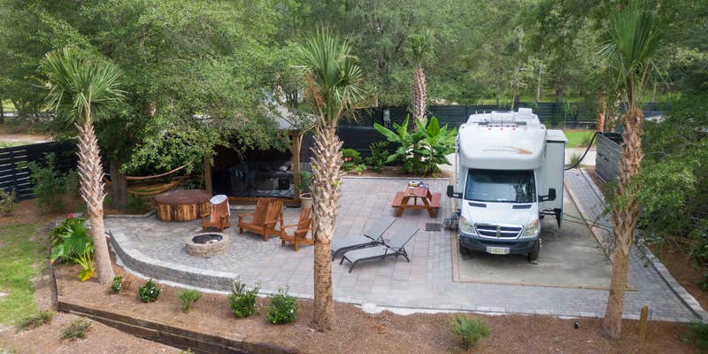 Camper submitted image from Edisto River Lodge