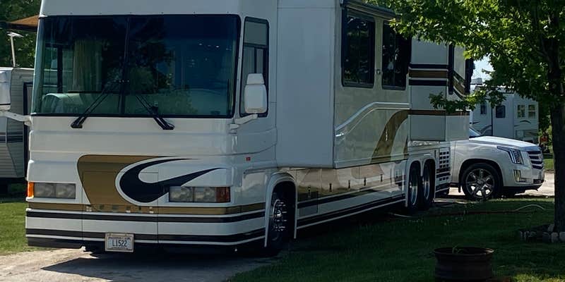 Camper submitted image from OshVegas Palms RV Resort