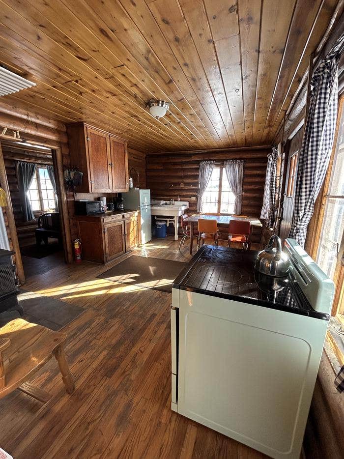 Camper submitted image from Muddy Guard Cabin - 2