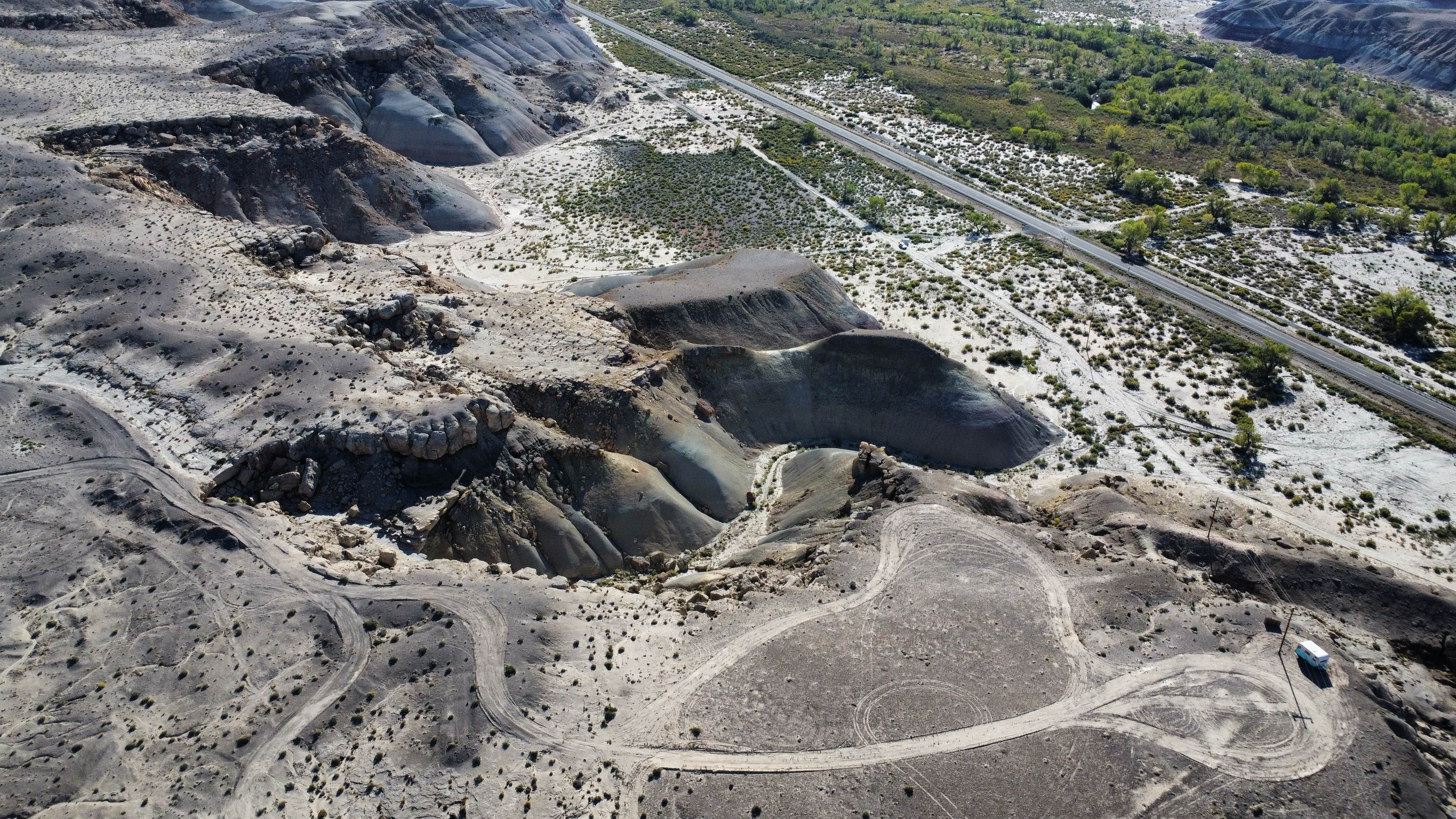Camping near Dandelion Flat: Mesa View Oasis, Hanksville, Utah