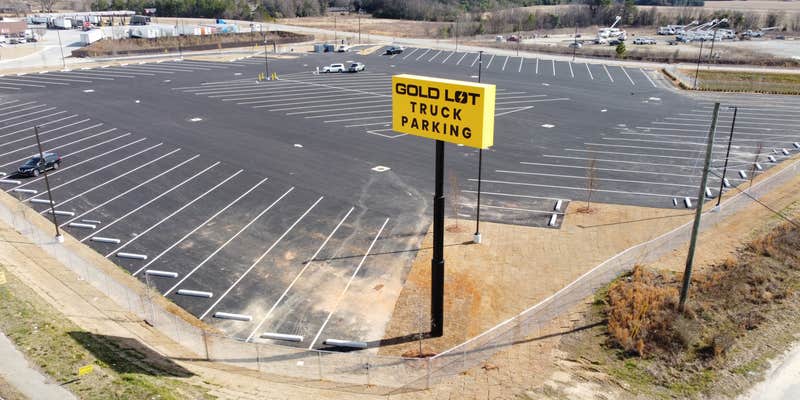 Camper submitted image from Gold Lot Overnight Truck Parking