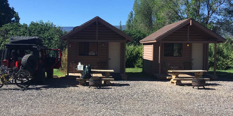 Camper submitted image from Torrey Trading Post Cabins