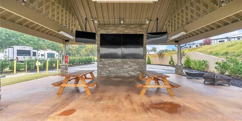 Camper submitted image from Tiger Town Retreat