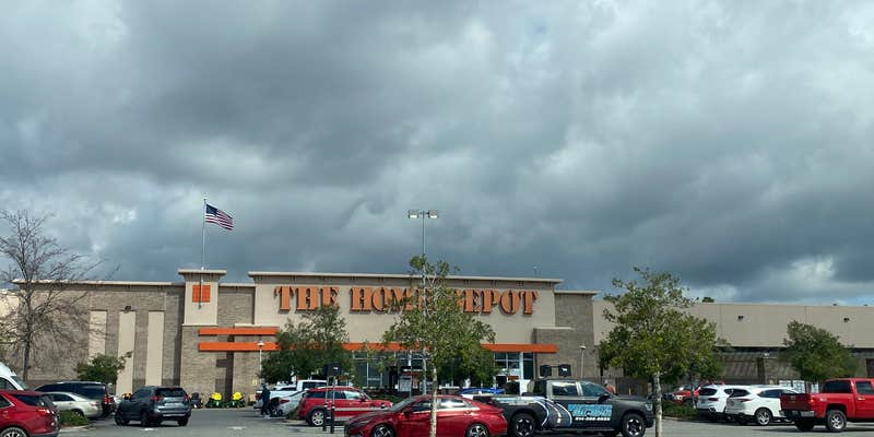 Camper submitted image from The Home Depot — Jacksonville W (oakleaf)