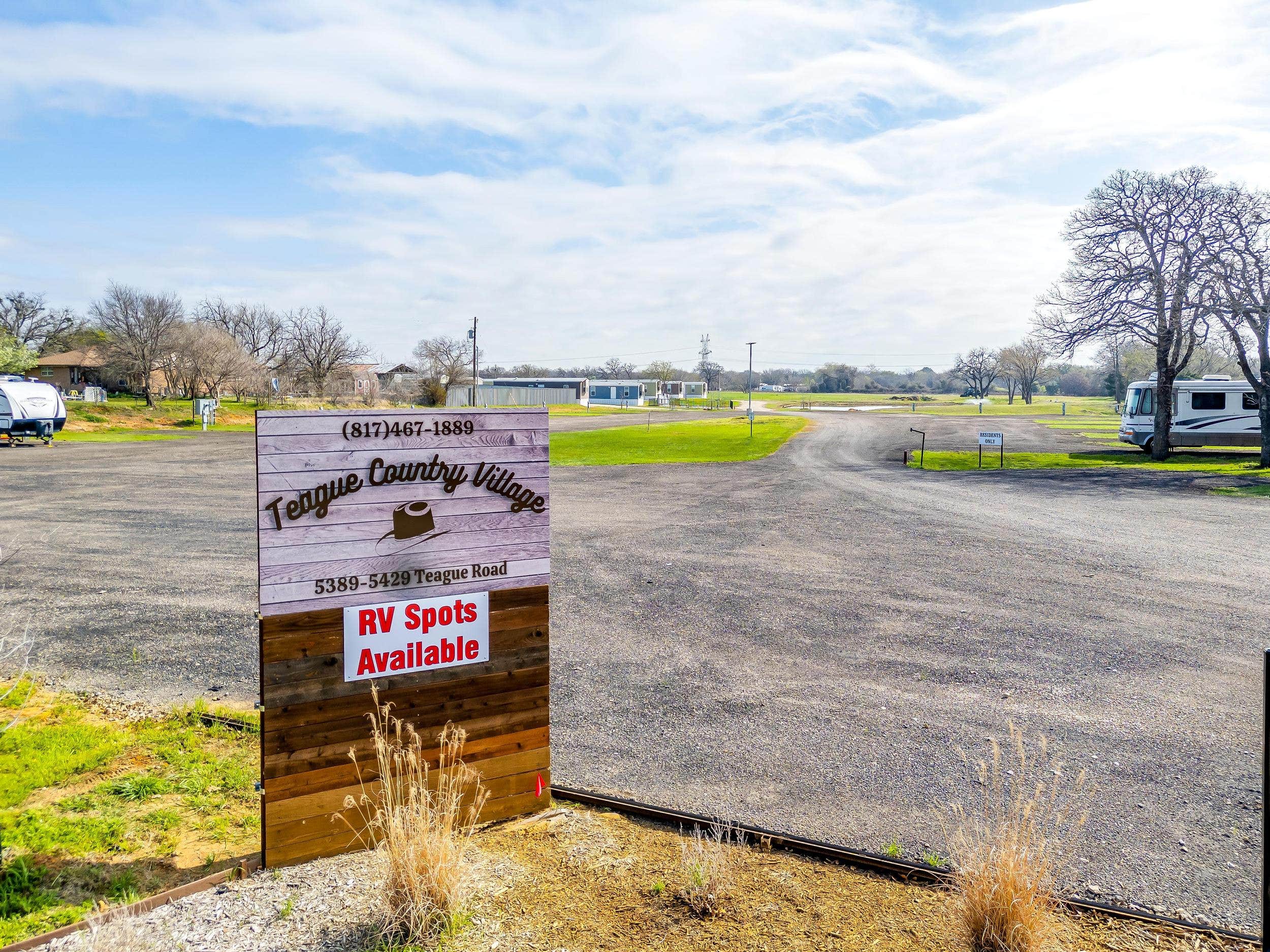 Camping near DFW Mid-Cities RV Park: Teague Country Village, Kennedale, Texas