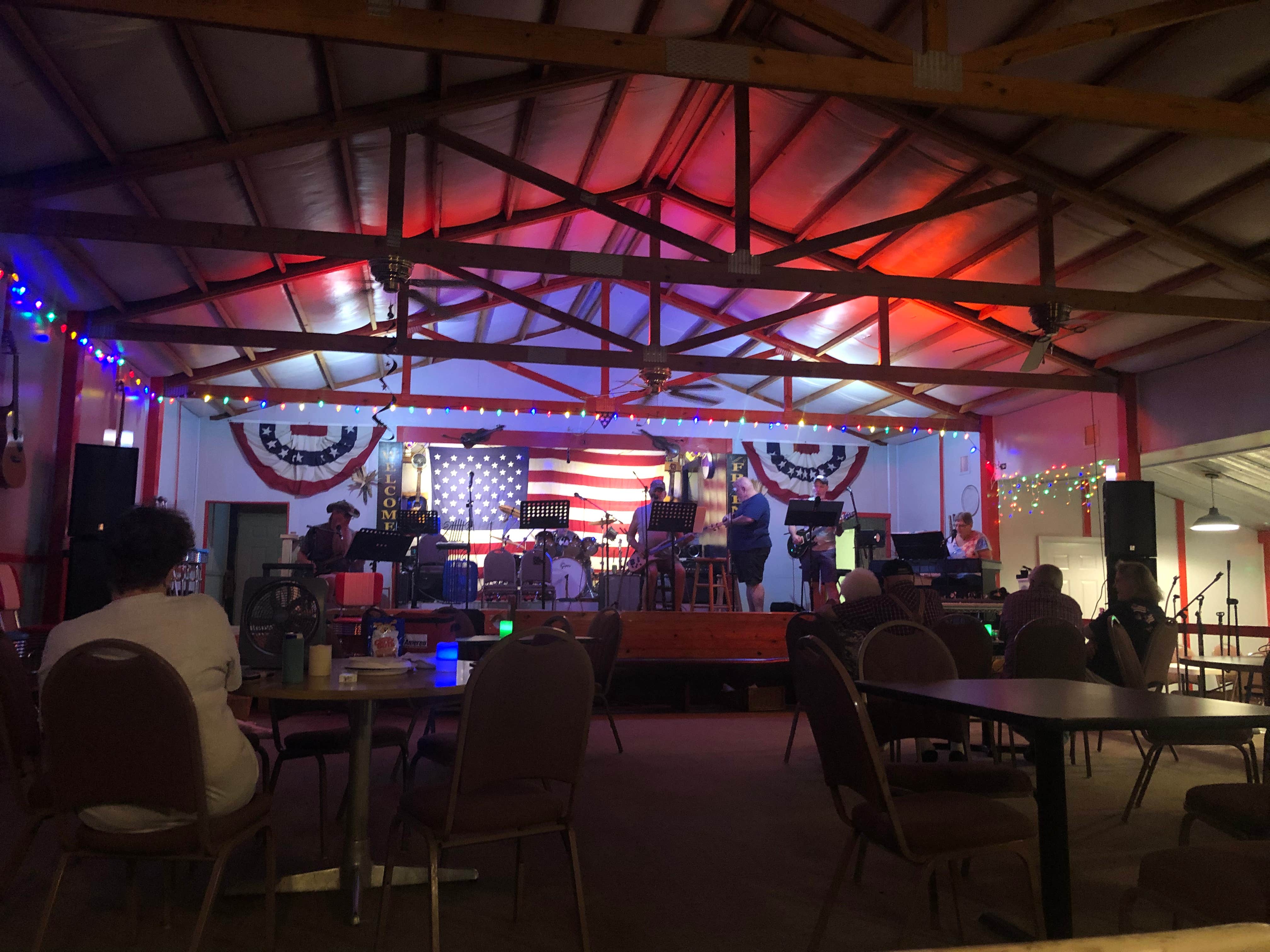 Camping near Road Runner RV Park: Ozarks Mountain Springs RV Park, Willow Springs, Missouri