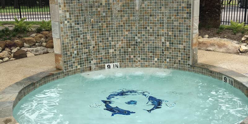 Camper submitted image from Blazing Star Luxury RV Resort