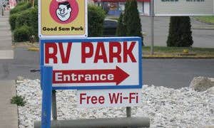 Camping near Lazy Acres Motel & RV Park: Rogue Valley Overniters, Grants Pass, Oregon