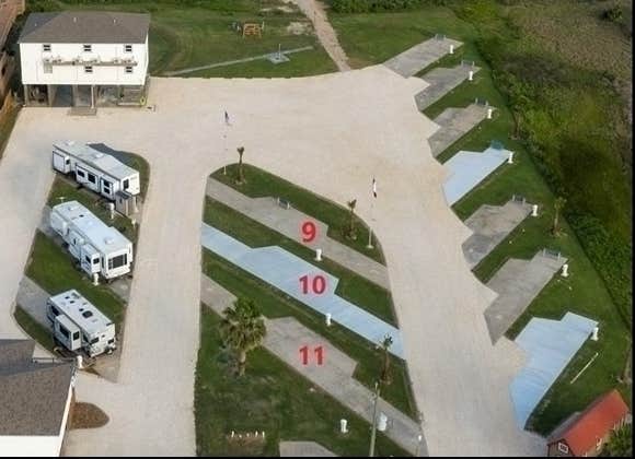 Camper submitted image from The Breeze Beachfront Resort - 3