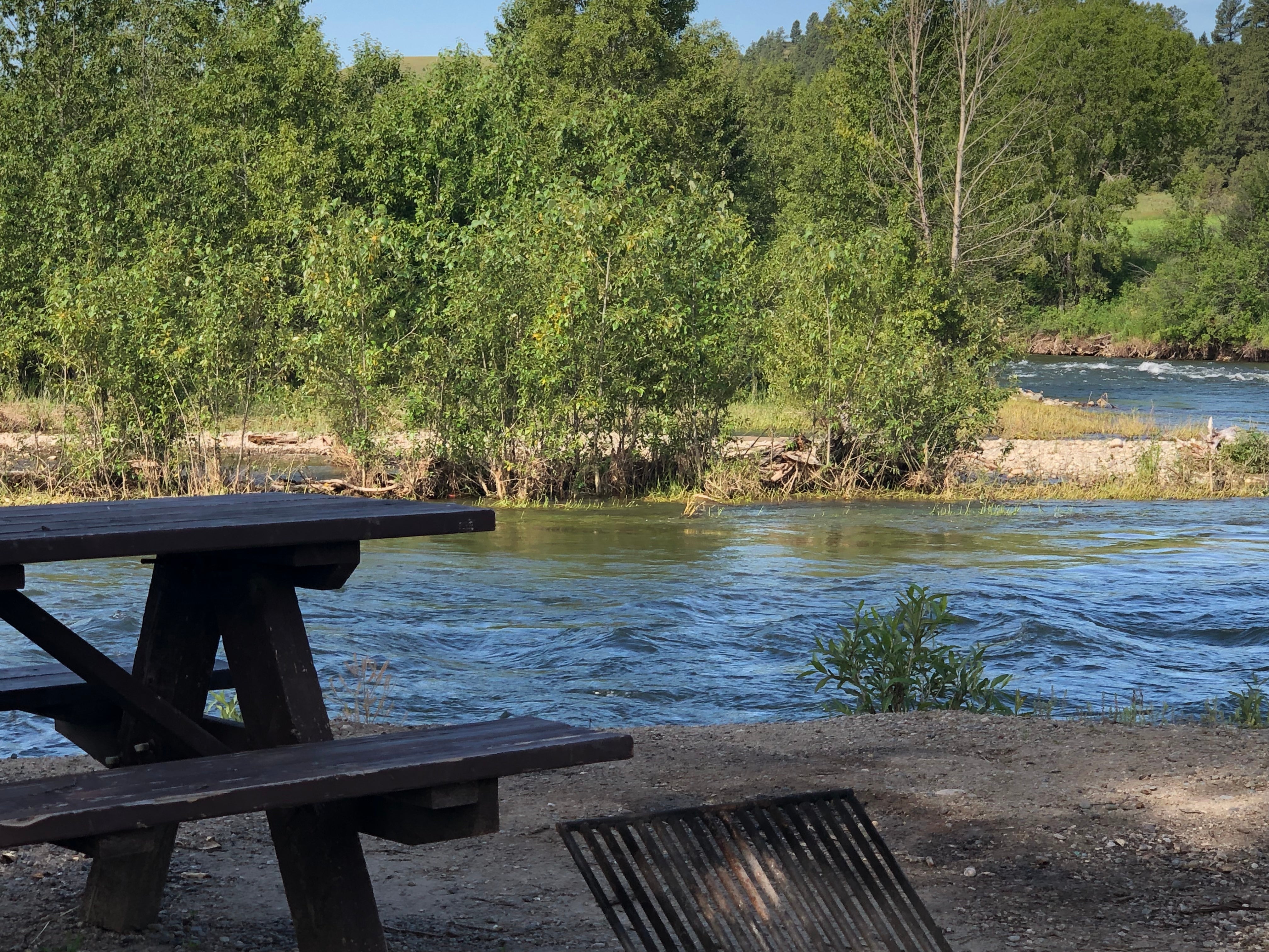 Sit and eat right at the river