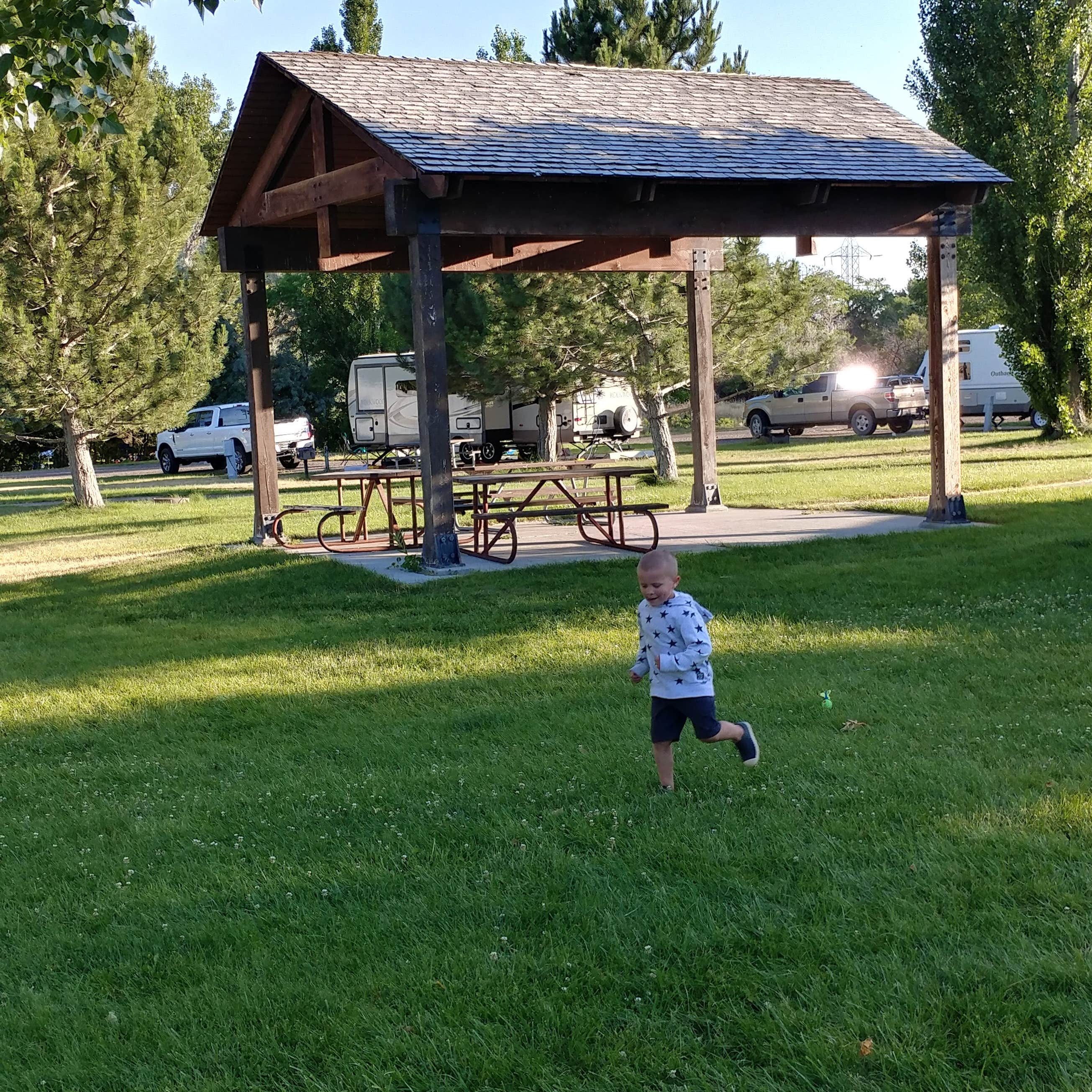 Escape to Idaho's Gem: Lake Walcott State Park's Lake View Campground