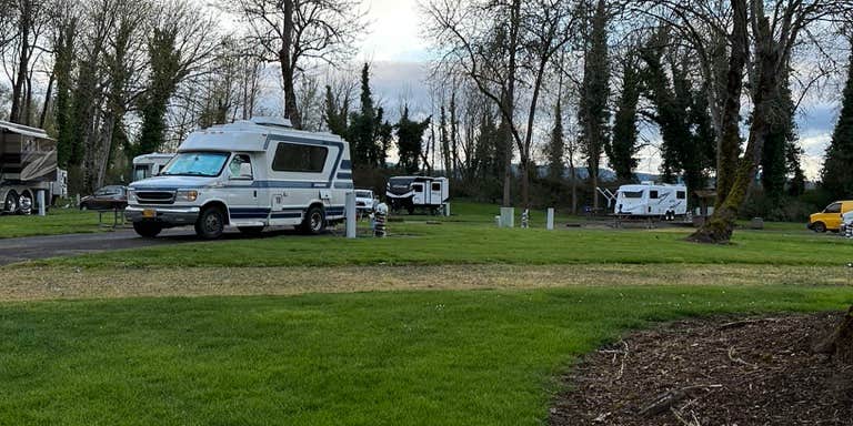 Camper submitted image from Gills Landing RV Park