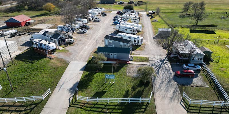 Camper submitted image from Lone Oak RV Park and Storage