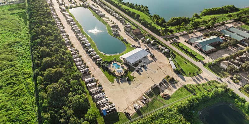 Camper submitted image from Highway 6 RV Resort