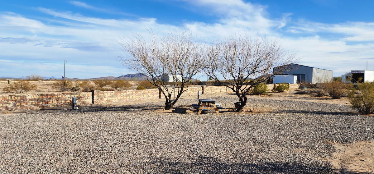 Camper submitted image from Desert Oasis RV Parking - 2