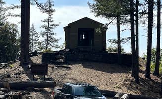 L's photo of a cabin at Pine Mountain Lookout near Cobb, CA