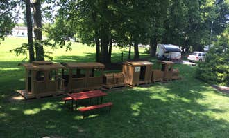 Camping near The Loose Caboose Campground: Country Acres Campground, Concord, Pennsylvania