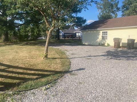 Camping near LockRidge Park: HERRINGTON LAKE Nest, Burgin, Kentucky