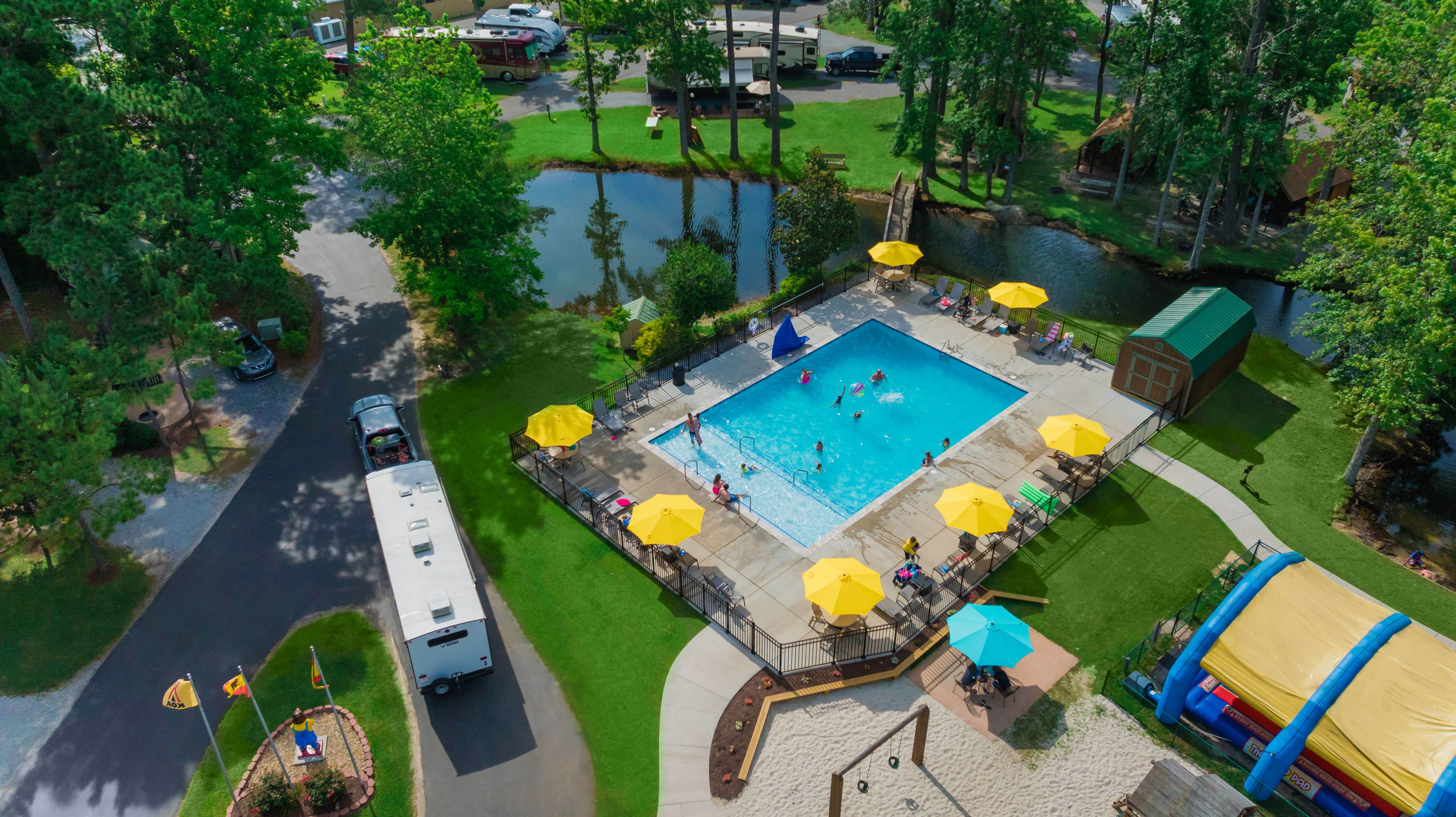 Camping near Dixon Landing RV Resort: New Bern KOA Holiday, Bridgeton, North Carolina