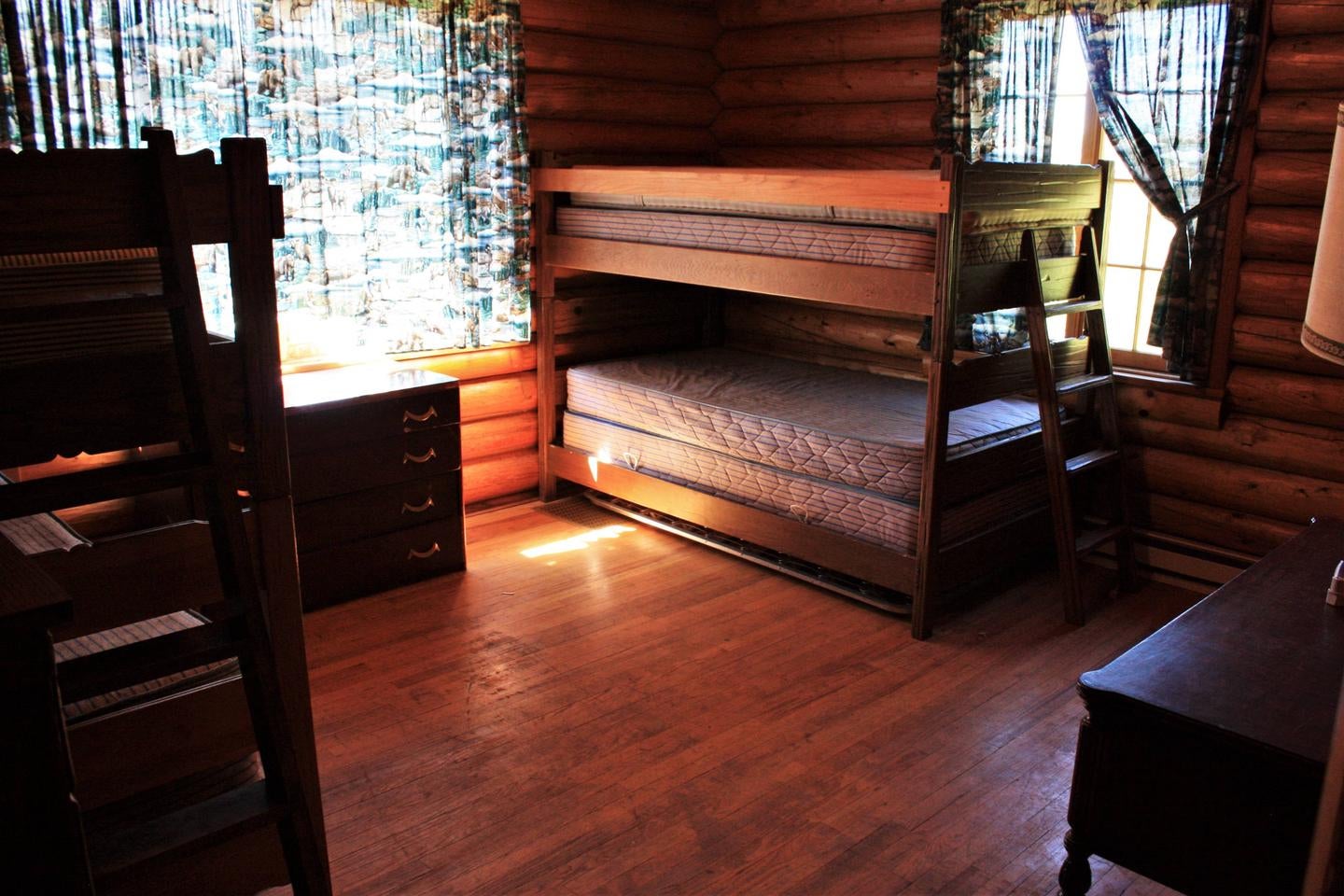 Keystone Ranger Station bedroom



Credit: Alyssa Wesner - USDA Forest Service