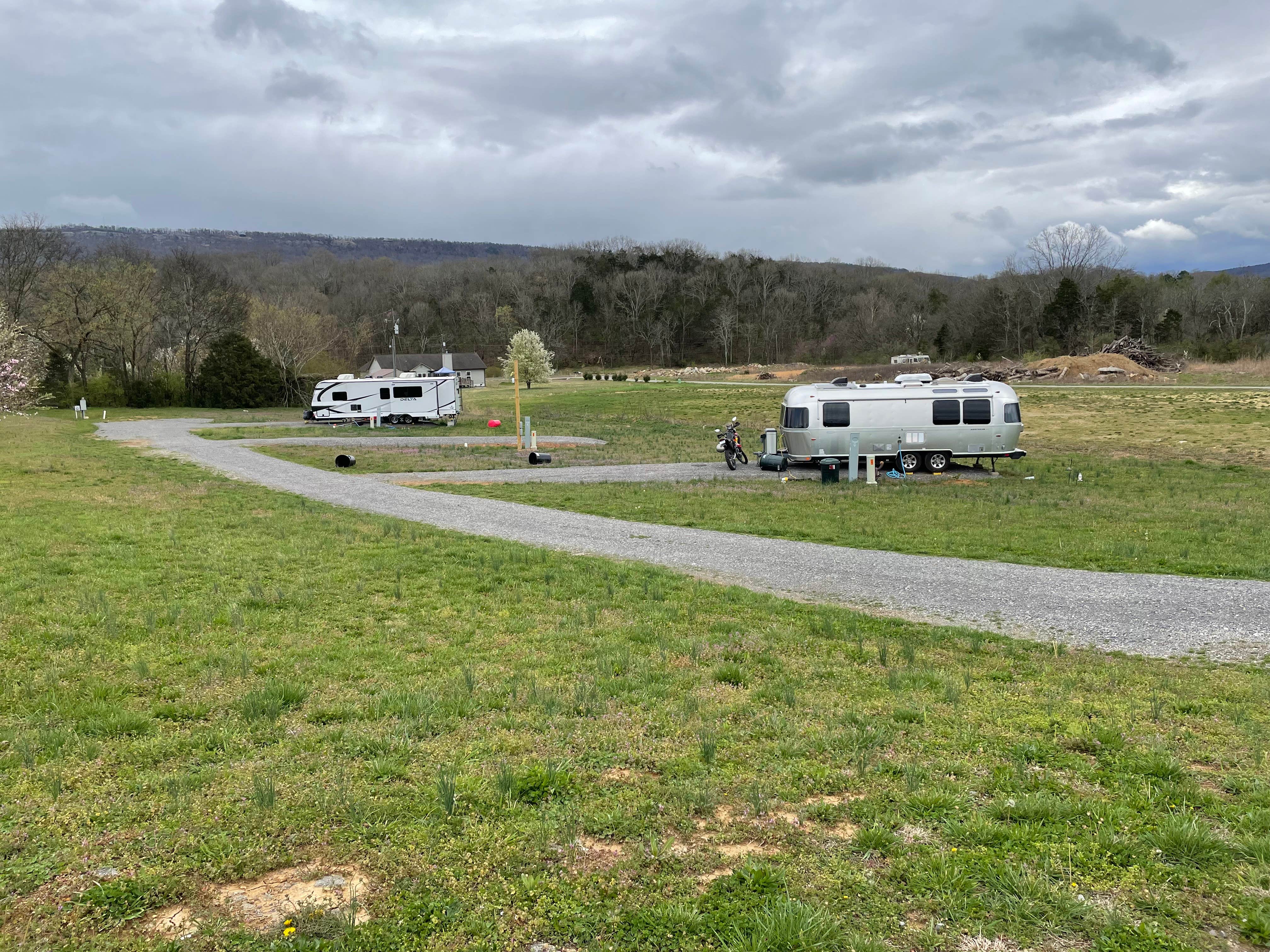 Camping near Cloudland Canyon State Park Campground: THT Park One, Trenton, Georgia
