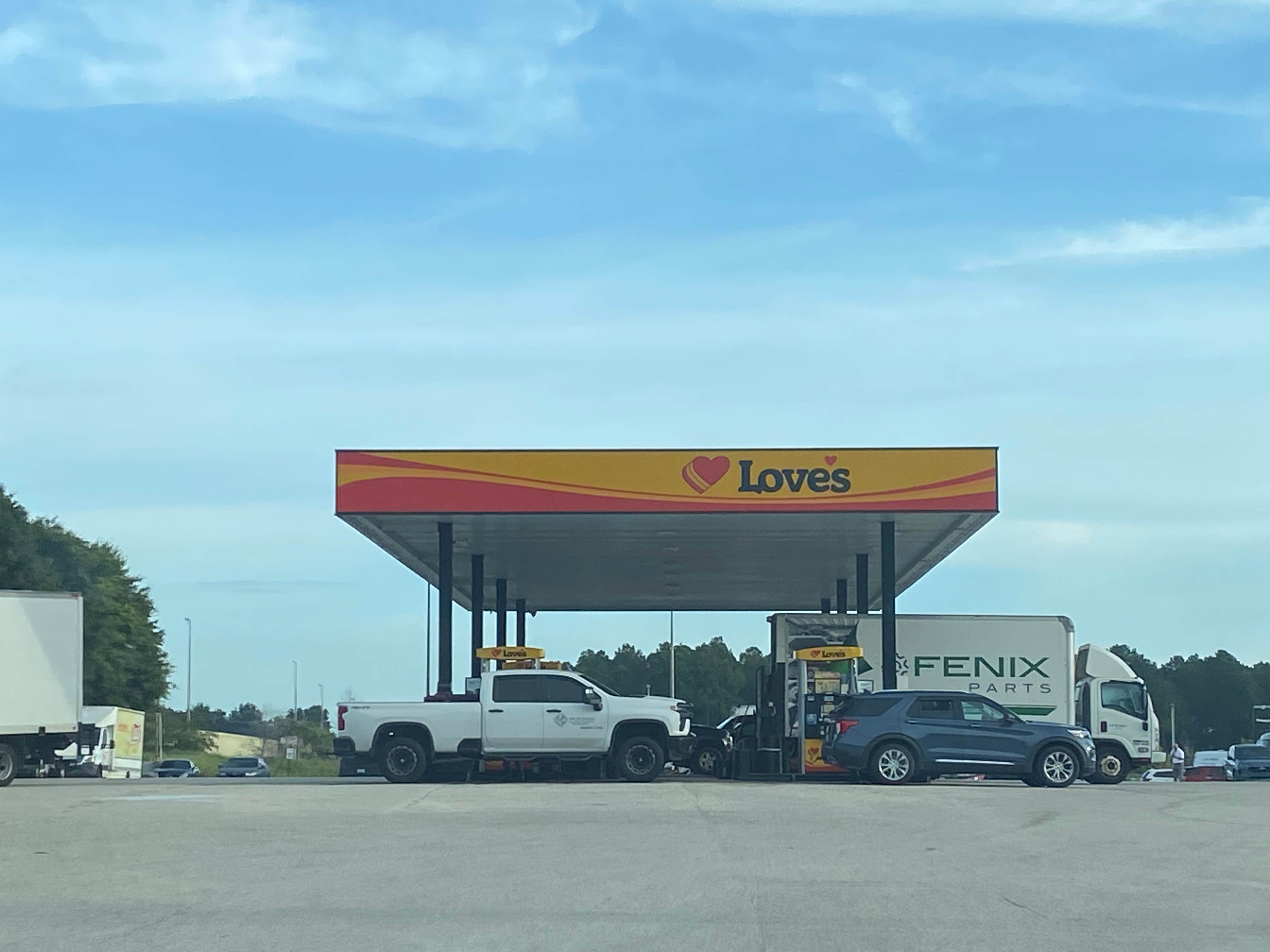 Camper submitted image from Love's RV Hookup-Auburndale FL 228 - 4