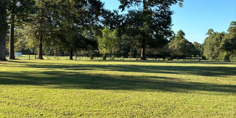 Camper submitted image from Cummins Cozy Corral