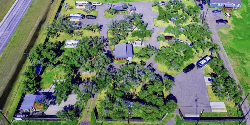 Camper submitted image from Silver Oaks RV Park