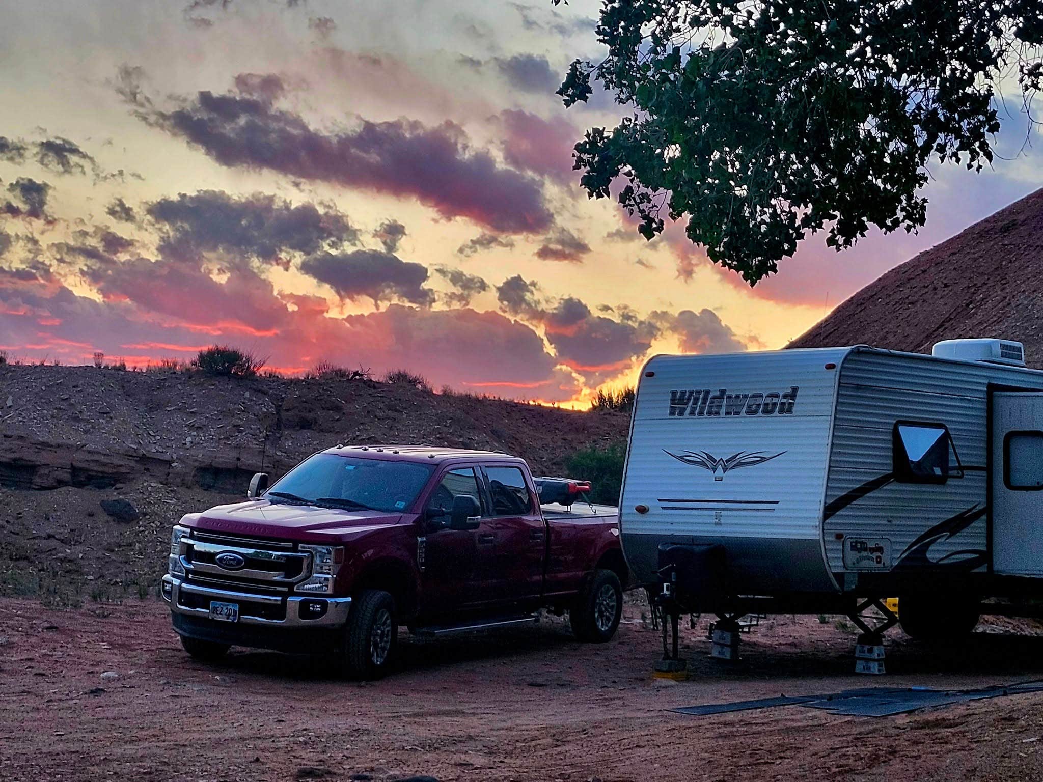 Camper submitted image from Large Dispersed Campsite off BLM 0151 on E Pleasant Creek Diversion Rd/Notom Rd - 3