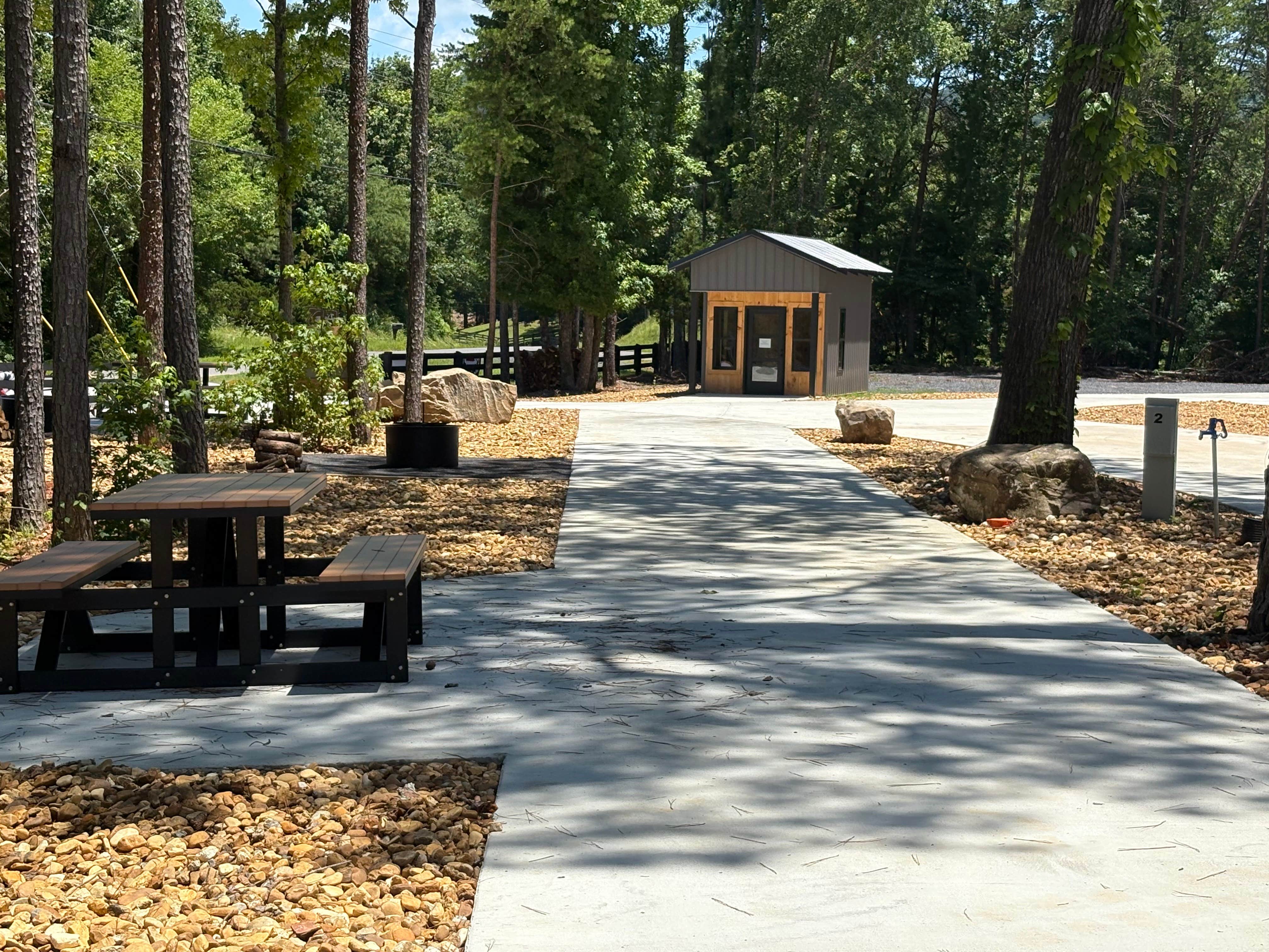 Camping near Salacoa Creek Park: Nestle Inn RV Resort, Talking Rock, Georgia