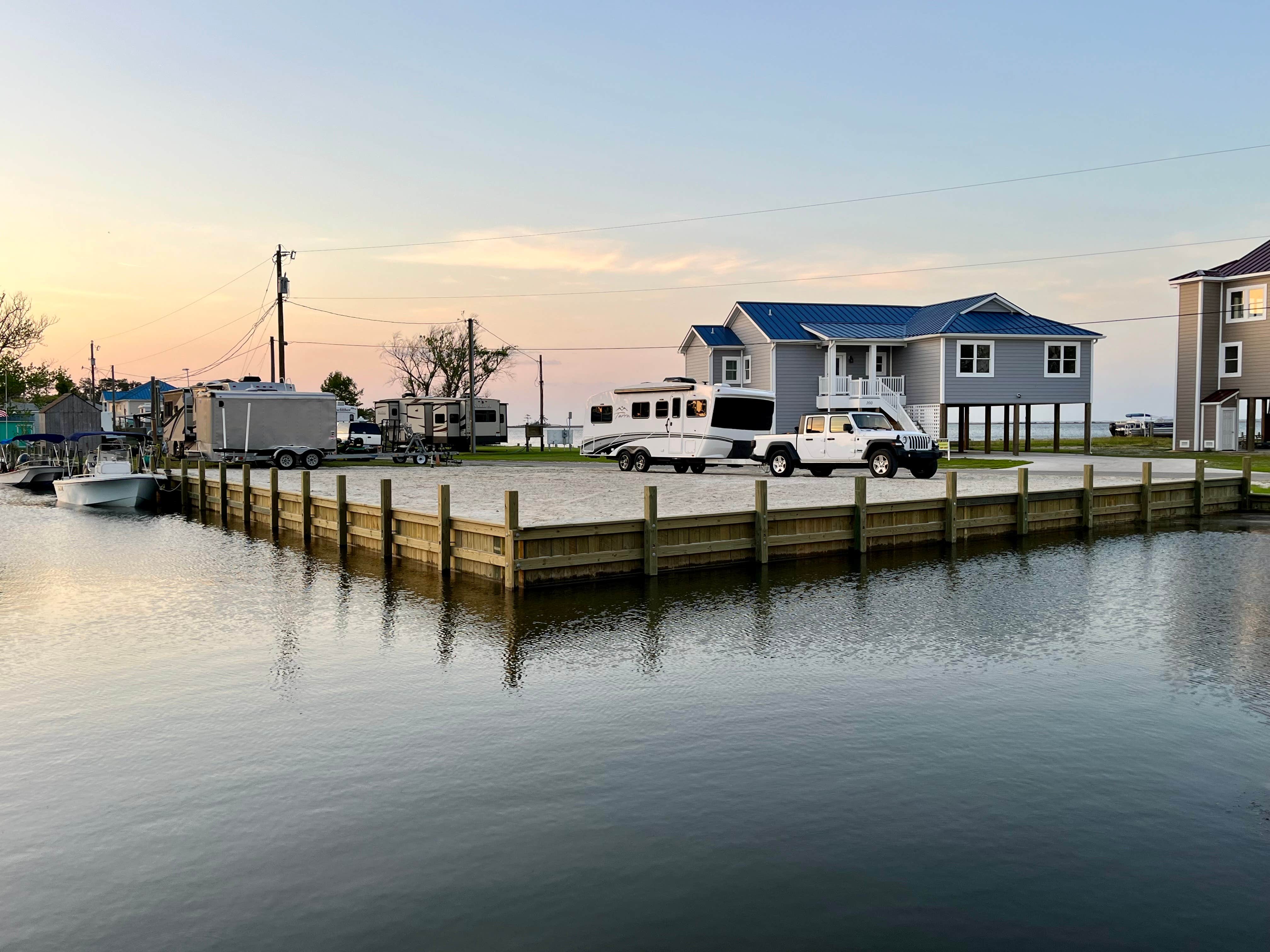 Camping near Outer Banks West - Currituck Sound KOA: Walnut Island Waterfront Camp, Powells Point, North Carolina