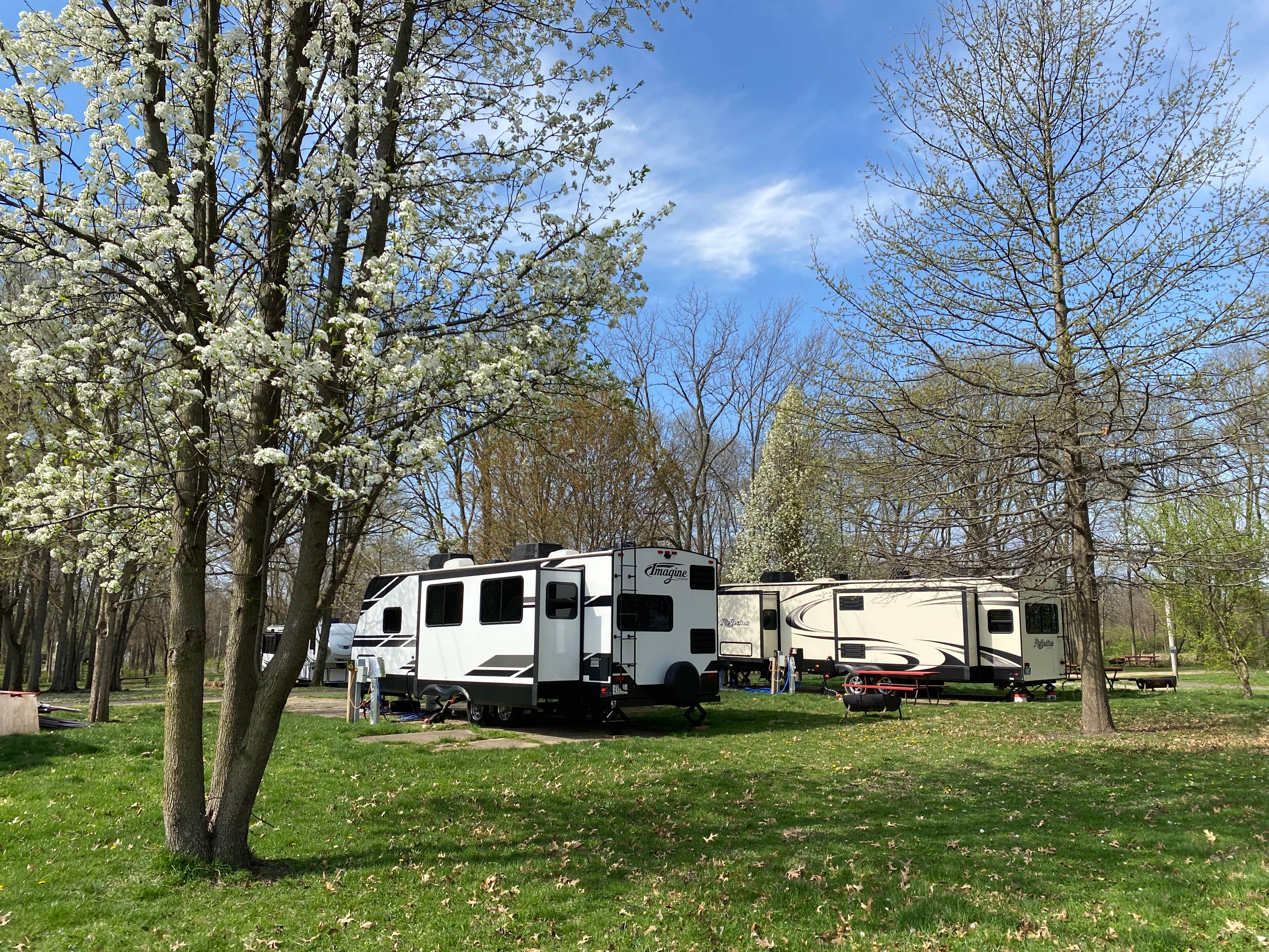 Camping near Hennepin Canal Lock 11: Hickory Grove Campground, Sheffield, Illinois