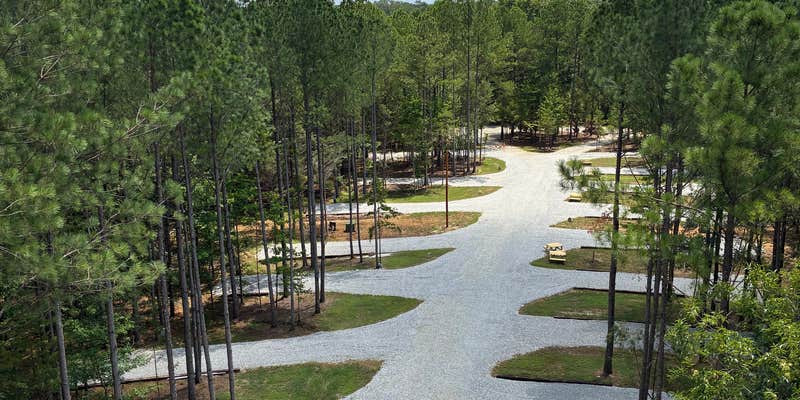 Camper submitted image from Shade tree RV