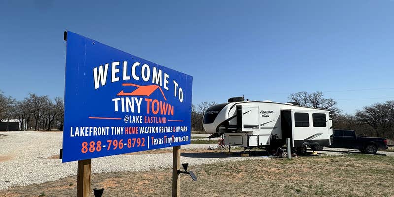 Camper submitted image from Tiny Town at Lake Eastland and RV Park
