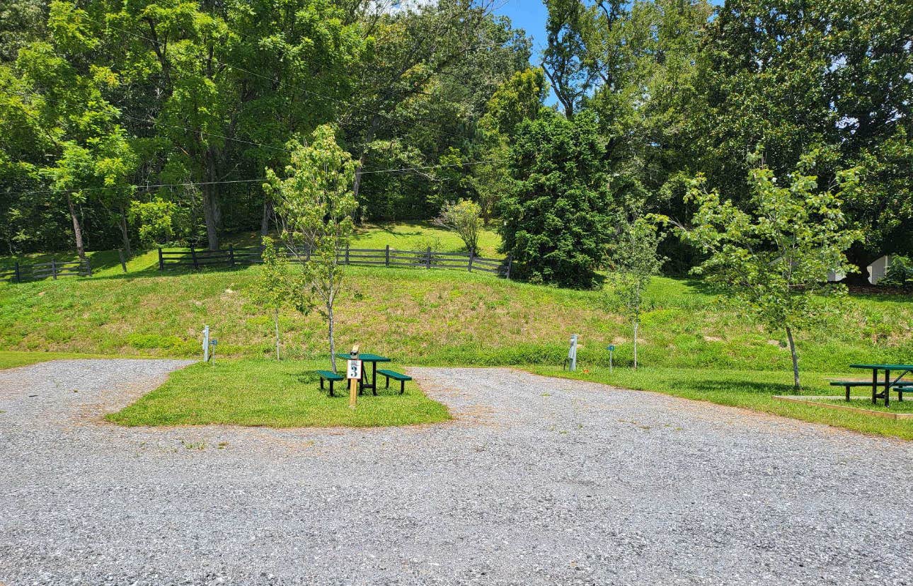 Camper submitted image from Elk Valley Farm RV Park - 2