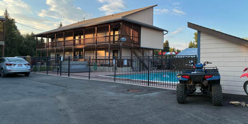 Camper submitted image from Frontier Motel and RV Park