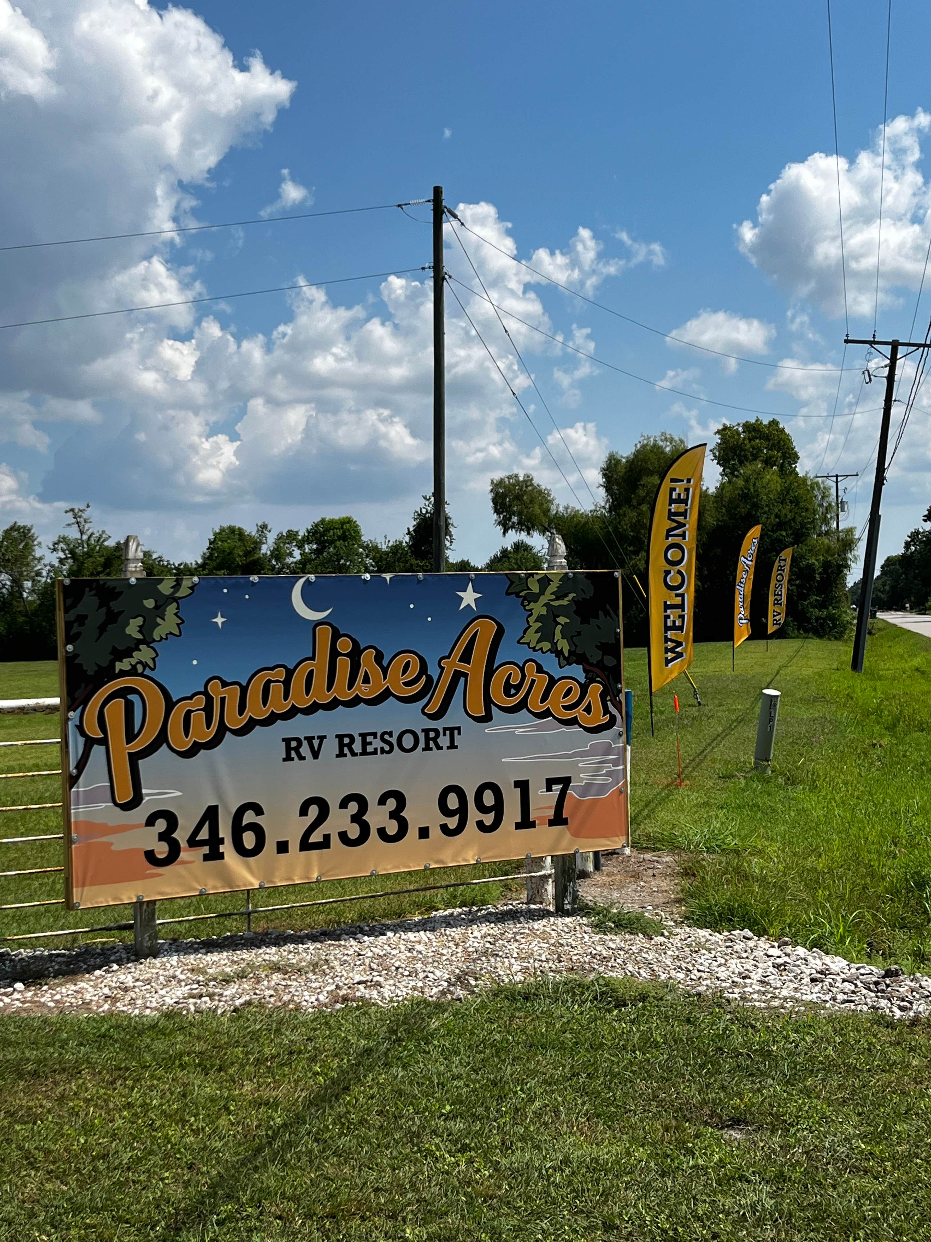 Camping near Eagles Point RV and Camping: Paradise Acres RV Resort, Liberty, Texas