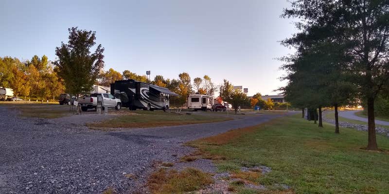 Camper submitted image from Tween the Lakes Campground