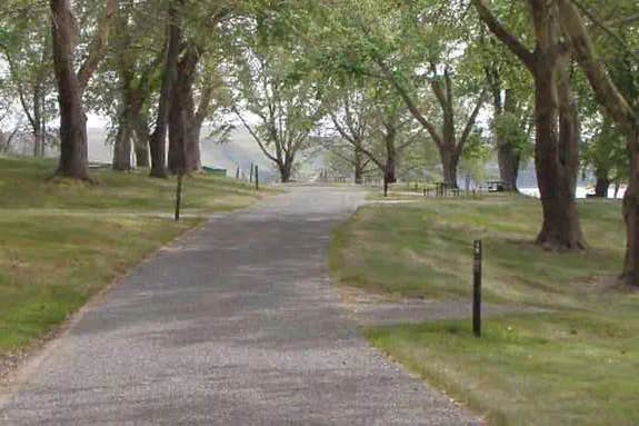 Fishhook Park Camping | Burbank, Washington Fishhook Park Camping | Burbank, Washington